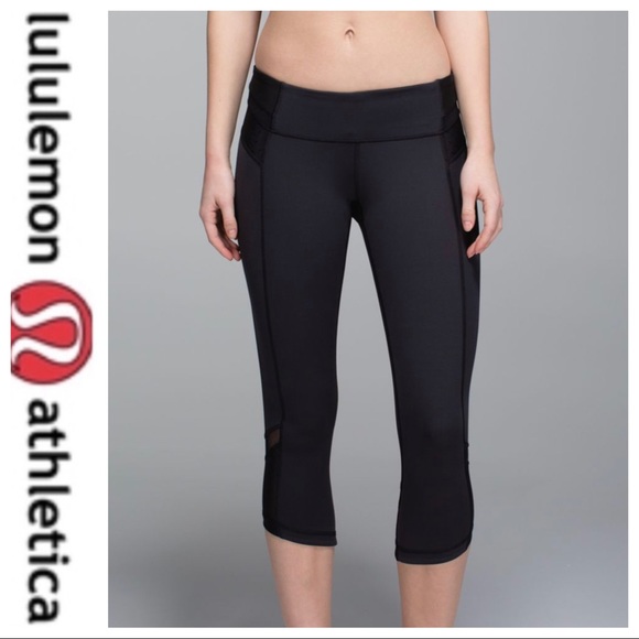 💕SALE💕 Lululemon Black Just Breathe Crops - Picture 4 of 15